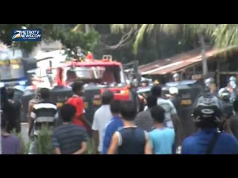 Eksekusi Lahan Ricuh, Warga Bentrok dengan Polisi