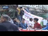 Mahasiswa Blokade Jalan Perusahaan Minyak