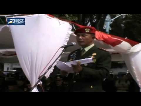 Peringati Sumpah Pemuda, Kopassus Kartasura Gelar Aksi Terjun Payung