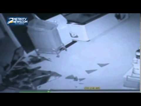 Aksi Perampokan Minimarket di Pekanbaru Terekam CCTV