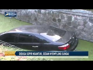 Diduga Sopir Ngantuk, Sedan Nyemplung Sungai