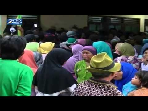 Puluhan Warga di Demak Pingsan Antre Dana Bantuan PSKS
