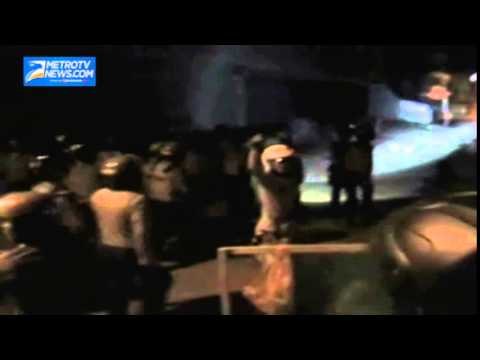 Betrok Warga di Bima Saling Serang dengan Bom Molotov