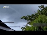 Detik-detik Puting Beliung Muncul di Langit Manado