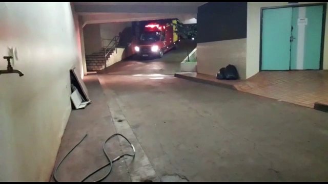 Rapaz é atendido pelo Siate após sofrer queda de mesmo nível