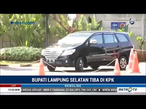 Terjaring OTT, Bupati Lampung Selatan Tiba di Gedung KPK