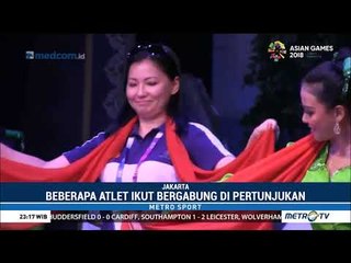 Puluhan Atlet Nikmati Pertunjukan Wayang
