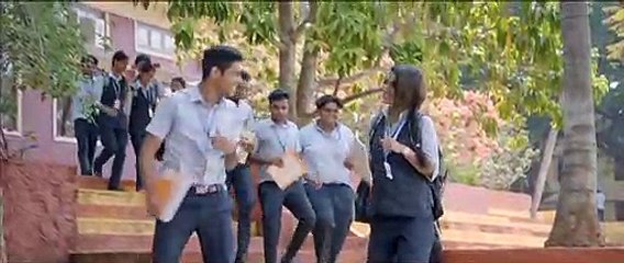 Oru Adaar Love - Munnalea Ponalea Song