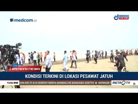 Warga Memadati Pantai Tanjung Pakis Melihat Evakuasi Korban Jatuhnya Lion Air