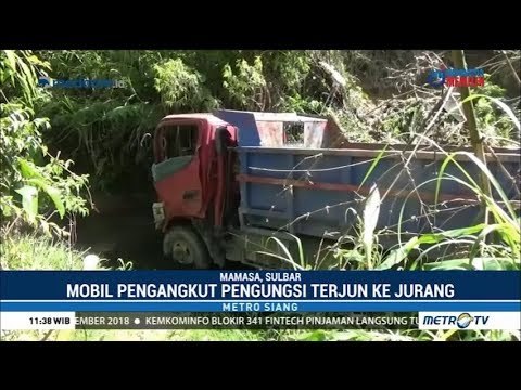 Mobil Pengangkut Pengungsi Gempa Mamasa Terjun Masuk ke Jurang