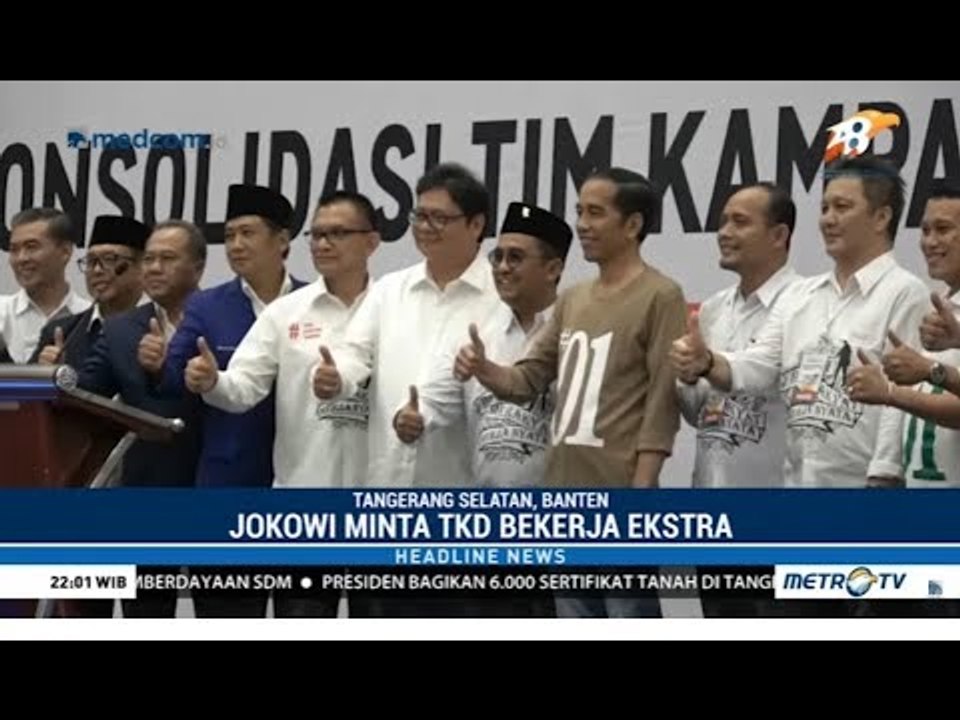 Berpakaian Santai, Jokowi Temui Tim Kampanye Daerah Banten