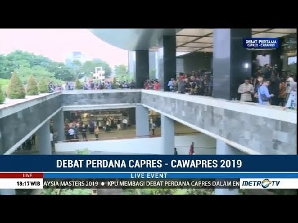 Pendukung Dua Capres Ramaikan Hotel Bidakara