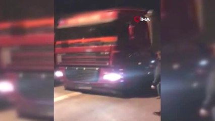 Silivri'de Bir Tırdan 29 Ton Kaçak Akaryakıt Ele Geçirildi...operasyona Anı Kamerada