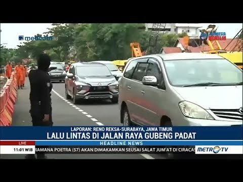 Arus Lalin di Jalan Raya Gubeng Padat