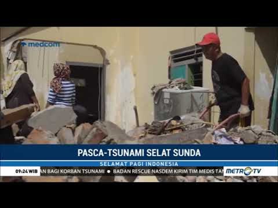 Warga Lampung Selatan Mulai Bersihkan Puing Reruntuhan Akibat Tsunami