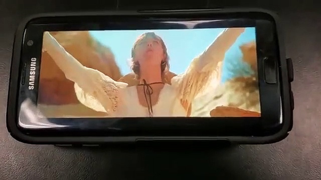 « Big Enough »  avec des jaquettes de jeux vidéo