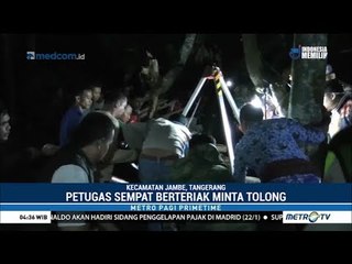 Upaya Evakuasi Korban yang Tercebur Sumur di Tangerang