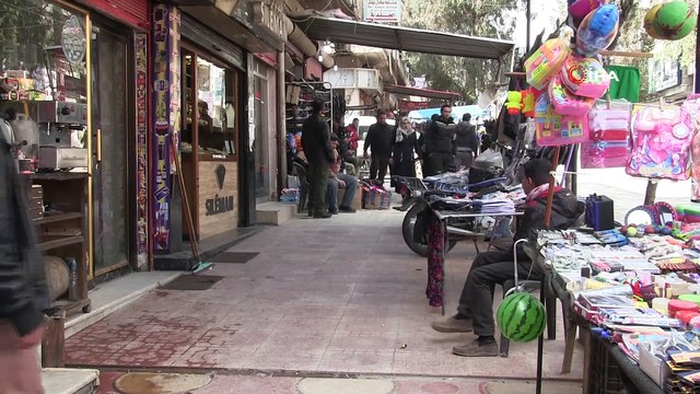 - Afrin’de Türk Himayesinin 1. Yıldönümü Kutlanıyor- Halk Huzurlu Bir Şekilde Düzenli Hizmet Alıyor- Özgür Suriye Ordusu Mensupları Ellerinde Bayraklarla Afrin’in Özgürleştirilmesinin 1. Yılını Kutladı- Çanakkale Zaferi’nin Yıldönü...