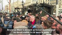Champs-Elysées: coup de pouce de l'Etat aux kiosques saccagés