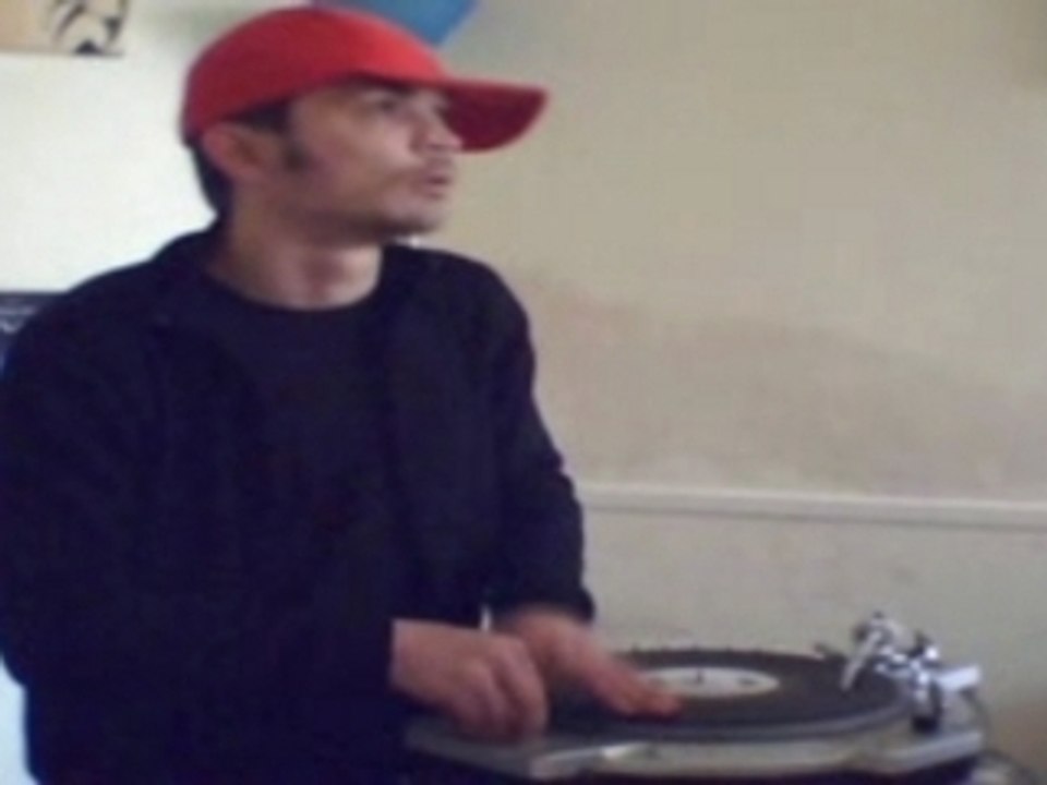 QFO Scratch groove Mr ZINC