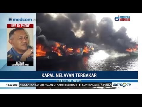 18 Unit Damkar Diturunkan Untuk Padamkan Kebakaran Kapal