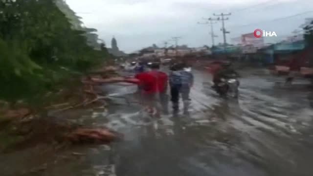 Endonezya'da Sel Felaketi: 63 Ölü, 21 Yaralı