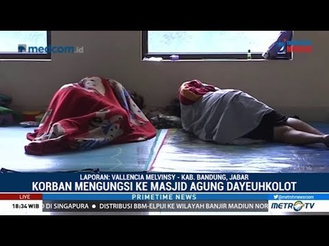 Korban Banjir Bandung Mengungsi di Masjid Agung Dayeuhkolot