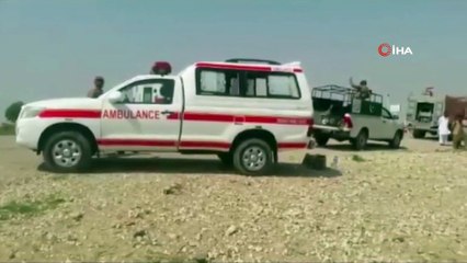 - Pakistan’da Trene Bombalı Saldırı: 4 Ölü, 6 Yaralı