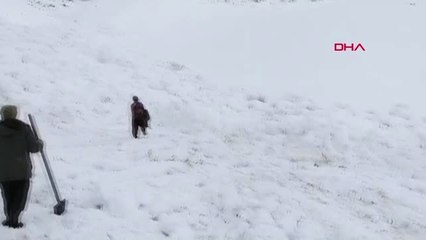 Hakkari-Şırnak Karayolu'nun 4 Ayrı Noktasına Çığ Düştü