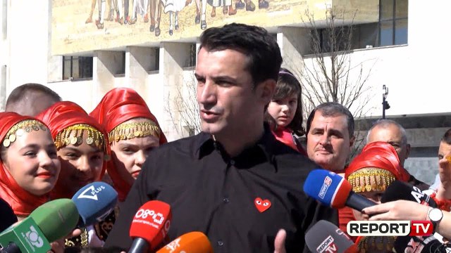 Veliaj përgjigje 'vere' opozitës: Mos dëmtoni Tiranën, sot jemi trefish i eskursionit tuaj