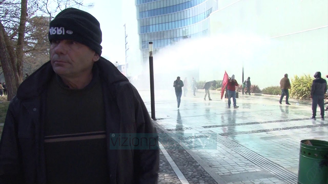 Protesta e opozitës/ Arrestohen 14 persona - News, Lajme - Vizion Plus