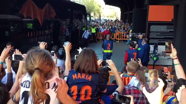 Llegada del Valencia CF a Mestalla para jugar ante el Getafe