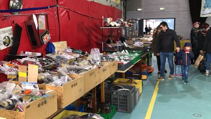 Aux Bieilles anceniennes, les stands carburent à la passion mécanique