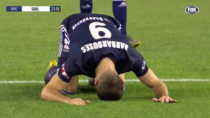 لاعب نيوزيلندي يتضامن مع ضحايا الحادث الإرهابي باحتفال مُفاجيء بهدفه