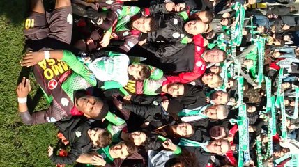 Photo de famille pour La Louvière champion. Vidéo Éric Ghislain