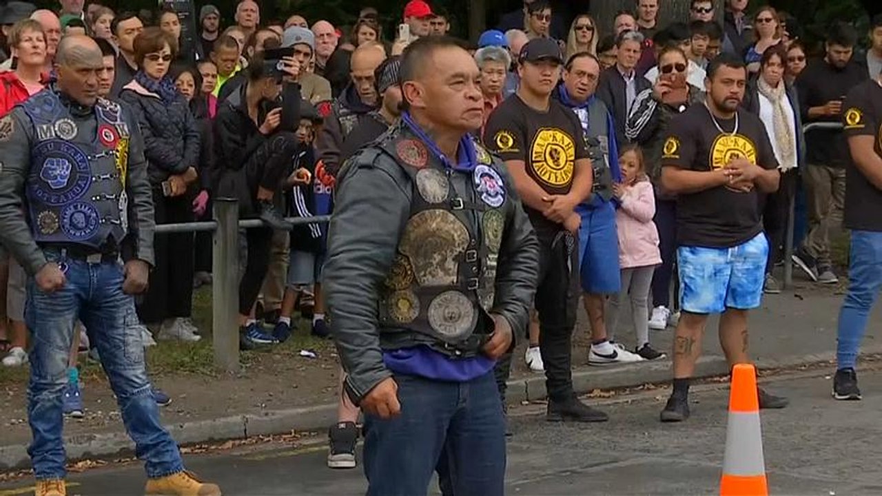 Motards homenageiam vítimas de Christchurch com "haka"