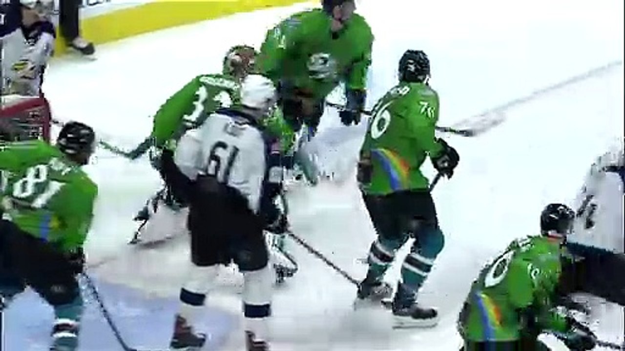 BARRACUDA (9) vs. EAGLES (0)