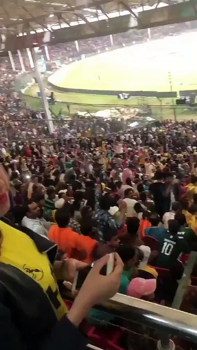 پی ایس ایل فائنل میچ کے دوران بلاول بھٹو کی آمد کے بعد ہی اسٹیڈیم آئی آئی پی ٹی آئیکے نعروں سے گونج اٹھا -