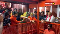 Congress General Secretary UP-East Priyanka Gandhi Offers Prayers At Hanuman Temple In Prayagraj