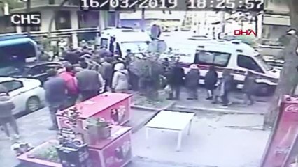Maltepe'de Güzergah Değiştiren Minibüs Kaza Yaptı 3 Yaralı