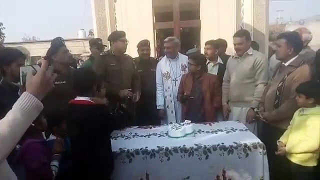 DPO Attock sir Hasan Asad Alvi participated in the cake cutting ceremony held in the main church of Attock city. He wish