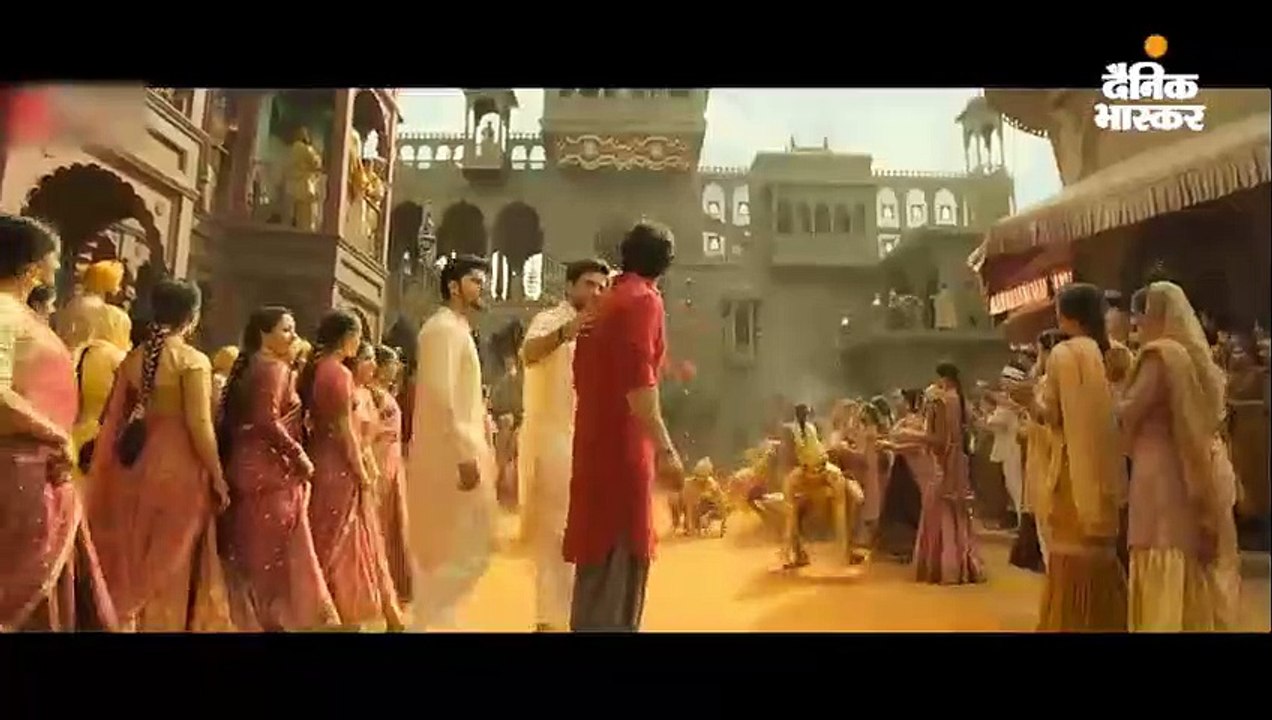 घर मोरे परदेसिया में आलिया का शानदार कथक