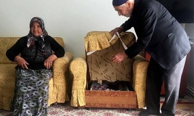 Yaşlı çiftin ev almak için biriktirdiği para ve altınlar çalındı