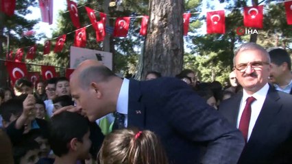 Süleyman Soylu: 'Dünyadaki zulme verdiğiniz cevap bugün birilerinin kulağına hala küpedir'