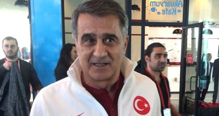 Şenol Güneş, 15 Yıl Aradan Sonra Milli Takım Eşofmanlarını Giydi
