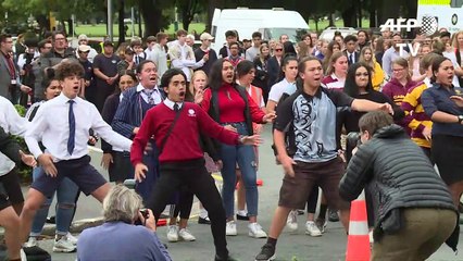 NZ students perform haka in tribute to victims of shooting