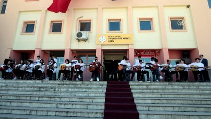 Öğrencilerden 'Mehmetçik' ve 'Dur Yolcu' koreografisi - KÜTAHYA