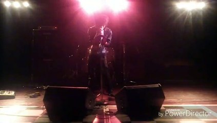 霧鵺ｷﾘ(`・ω・´)ﾔの観客ダイブ live performance by killya