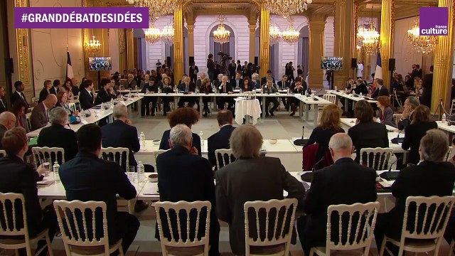Grand débat : Emmanuel Macron échange avec des intellectuels