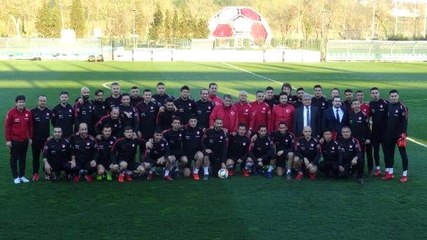 Şenol Güneş, A Milli Takım ile İlk Antrenmanına Çıktı
